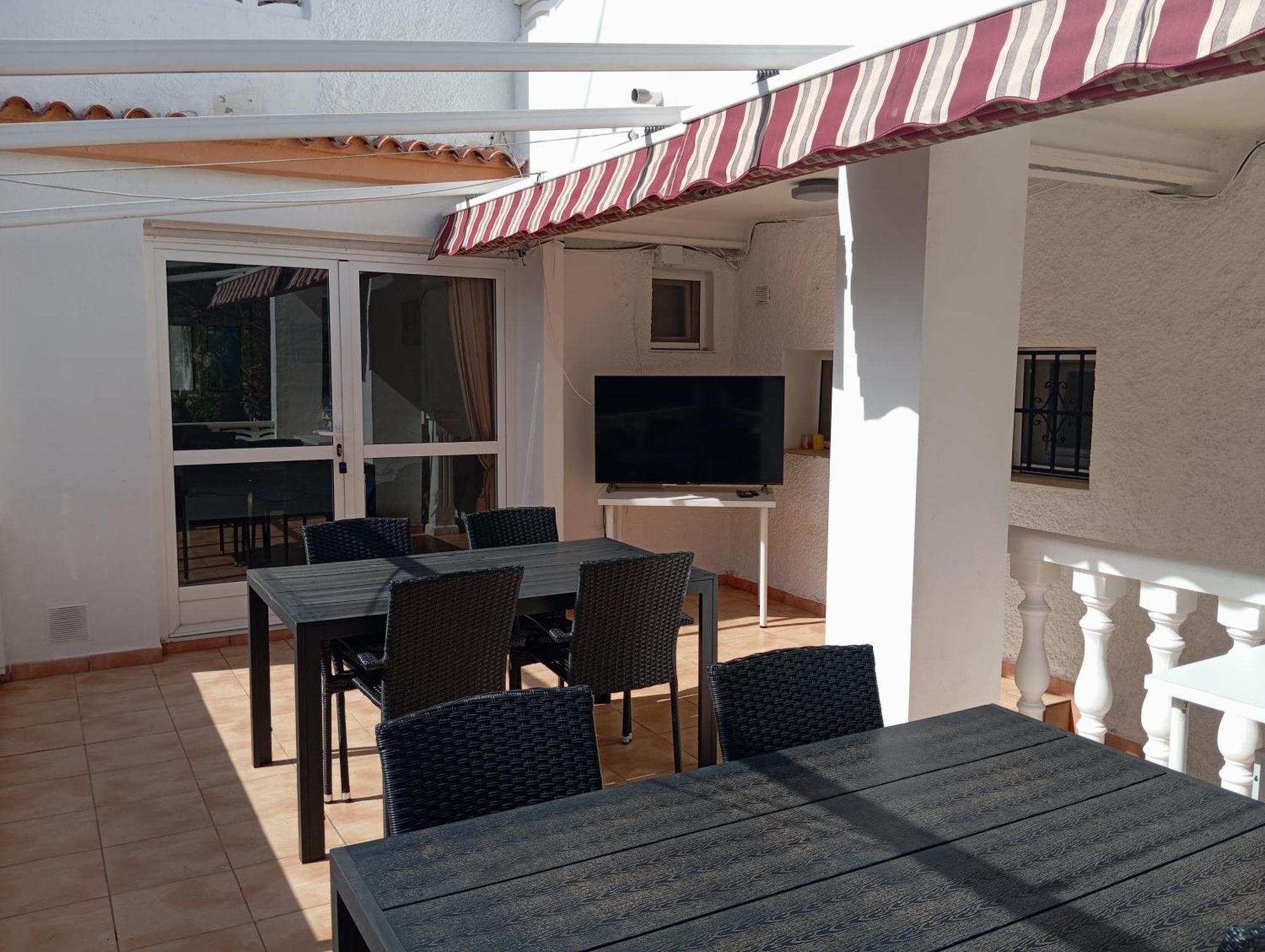 Villa Benucia Family Guest House La Nucía Екстериор снимка