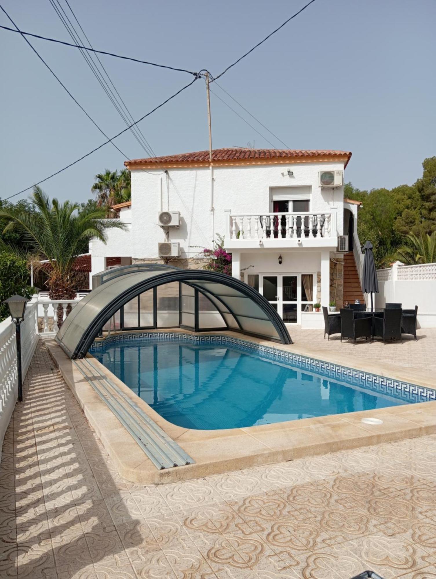 Villa Benucia Family Guest House La Nucía Екстериор снимка